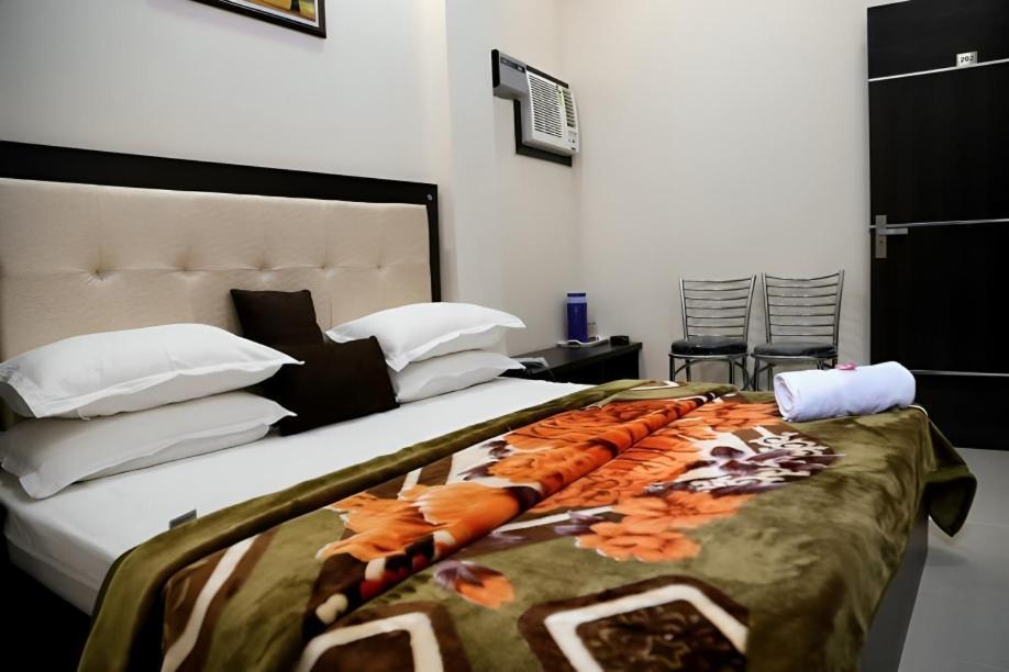Hotel White Tulip 암리차르 외부 사진